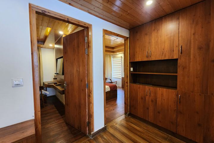 Room 11 of 22