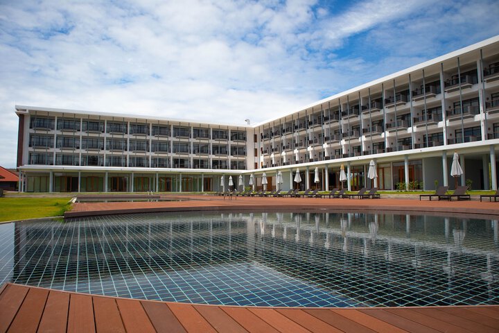 Pool 54 of 70