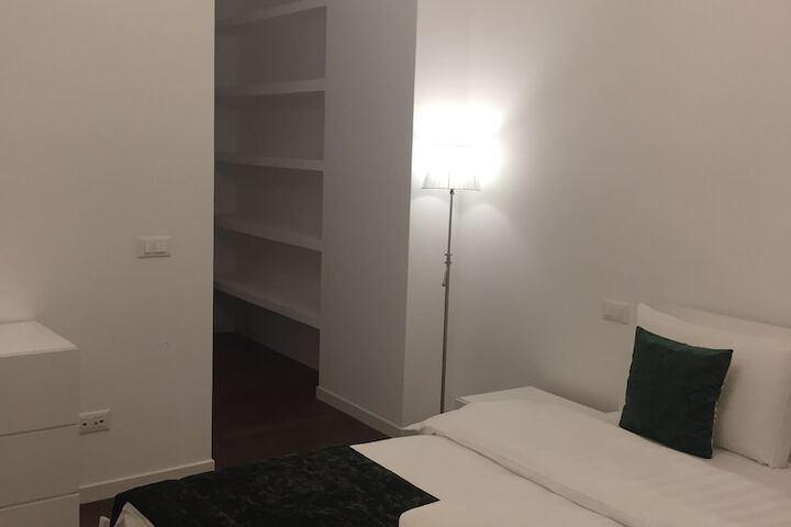 Room 6 of 21