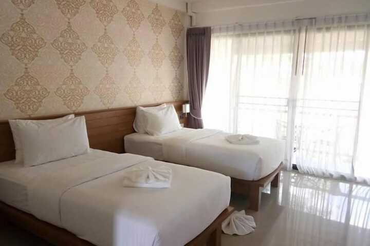 Room 22 of 45