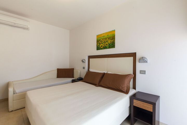 Room 36 of 121