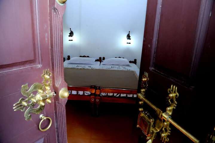 Room 15 of 51
