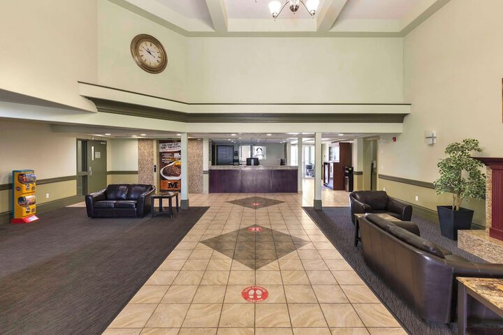 Guest Lobby
