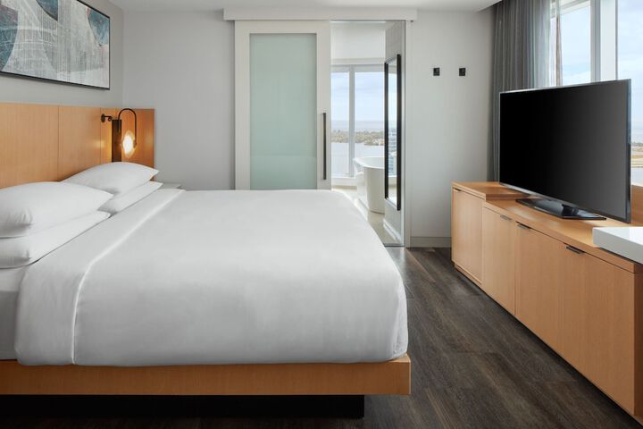 Room 22 of 141
