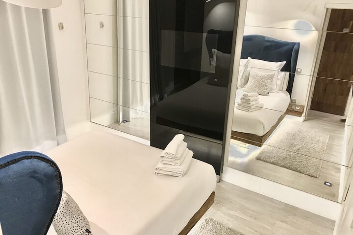 Room 34 of 86