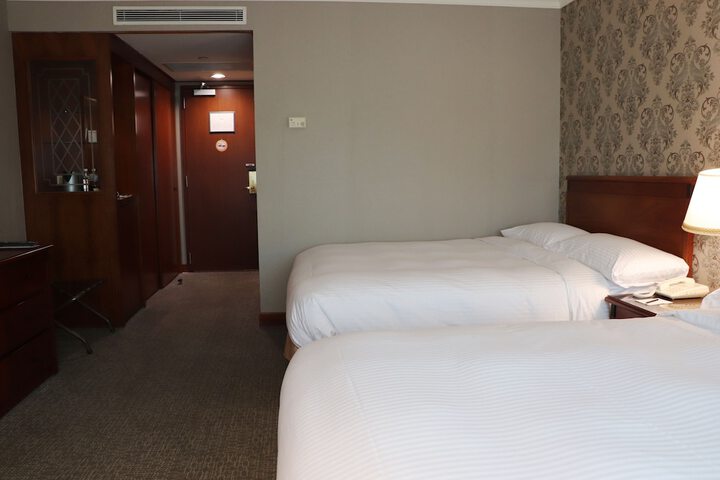 Room 15 of 43