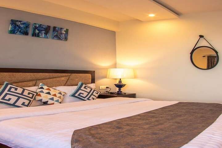 Room 3 of 35