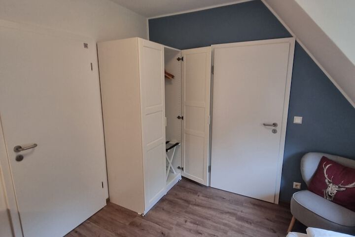 Room 7 of 13