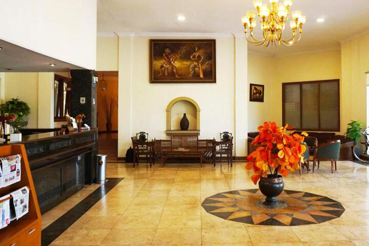 Candisari Hotel & Resto