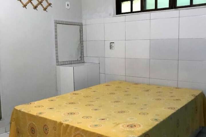 Room 2 of 6