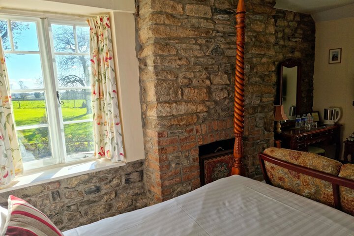 Room 17 of 59