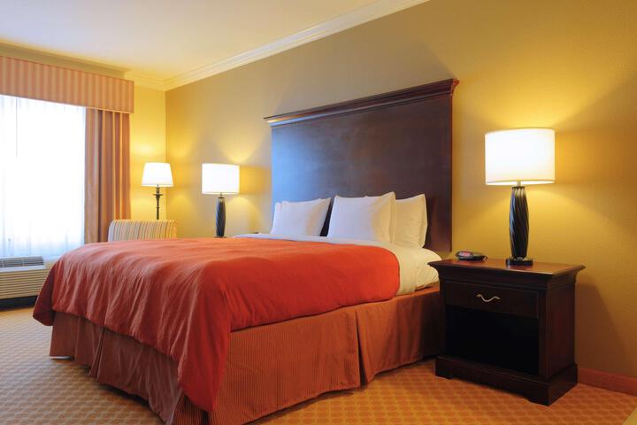 1 King Bed (3 of 3)