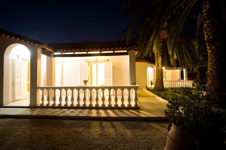 Hotel Entry