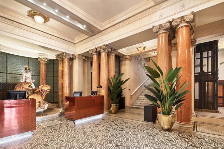 Hotel Interior 13 of 163