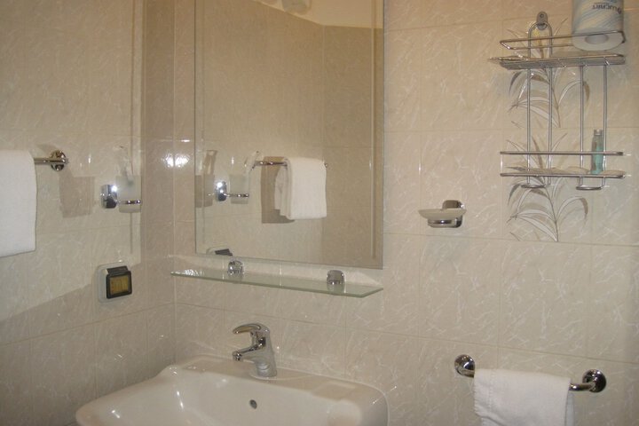 Room 19 of 30