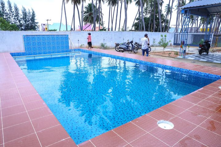 Pool 9 of 13