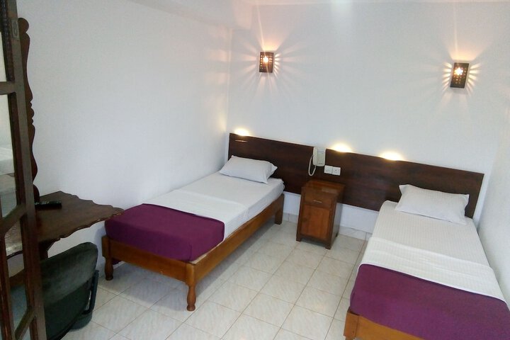 Room 27 of 51