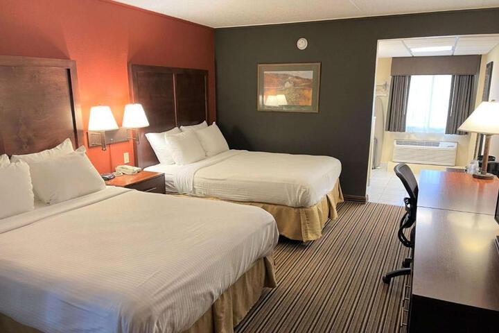 1 Queen Bed (27 of 29)