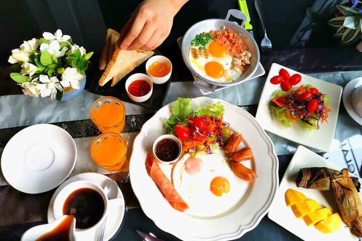 Breakfast/Coffee Service 62 of 88