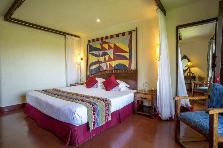Room 3 of 37