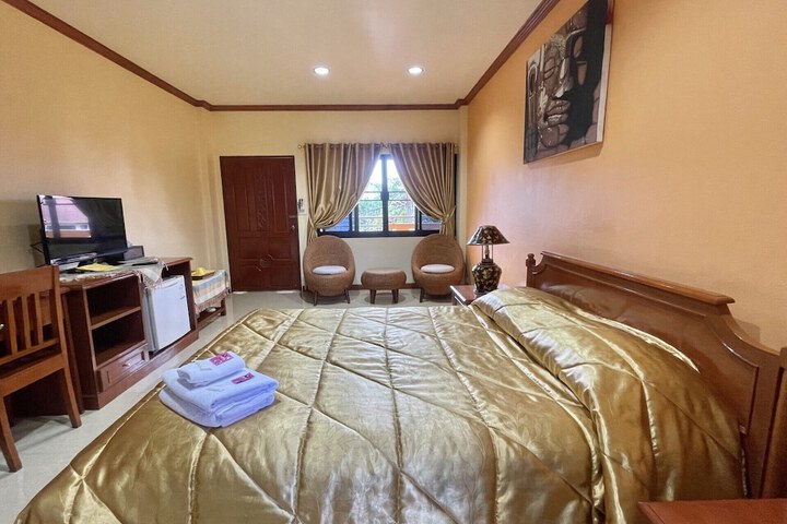 Room 4 of 19