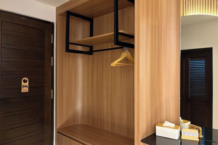 Room 12 of 39