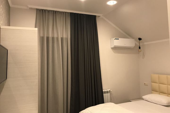Room 37 of 72