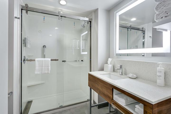 Bathroom shower