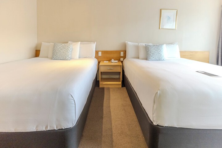 Room 15 of 99