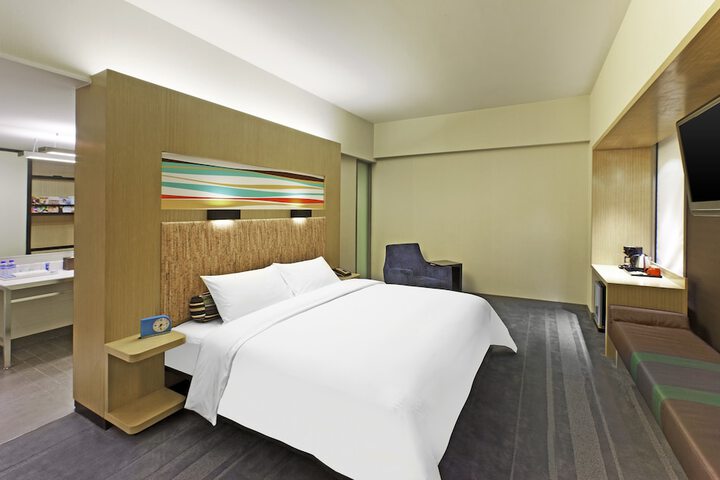 Room 6 of 56