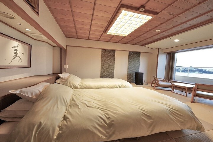 Room 14 of 82