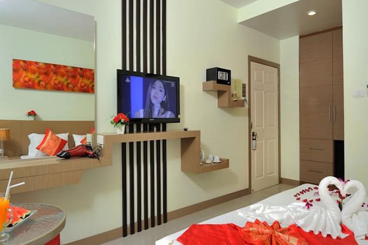 Room 5 of 34
