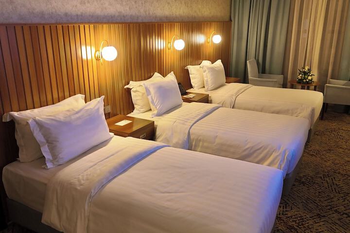 Room 14 of 25