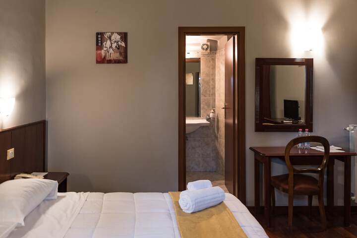 Room 15 of 52