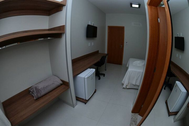 Room 10 of 63