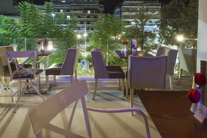 Terrace/Patio 58 of 60
