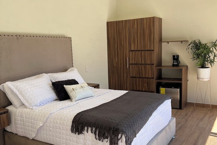 Room 5 of 50