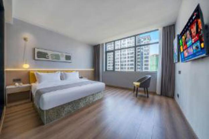 Room 6 of 6