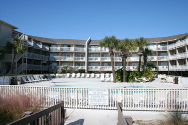 Pool 15 of 24