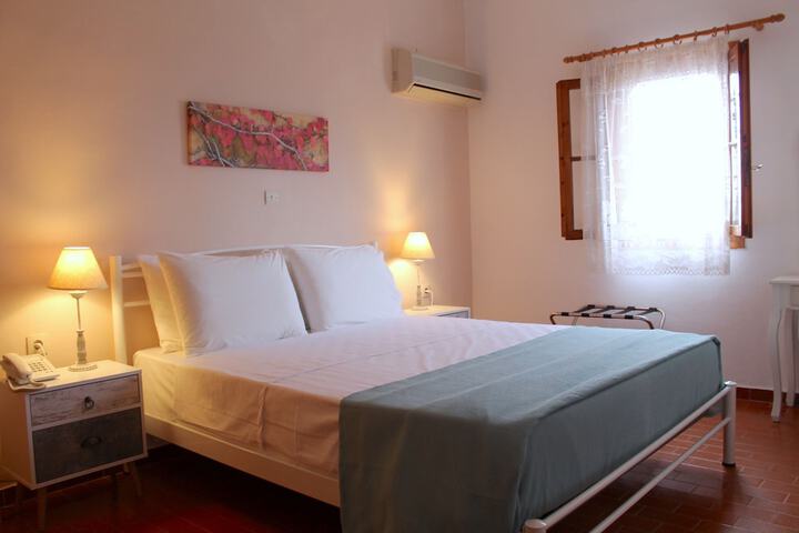 Room 8 of 39