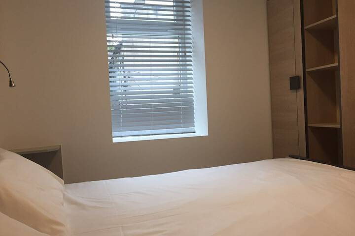 Room 21 of 219