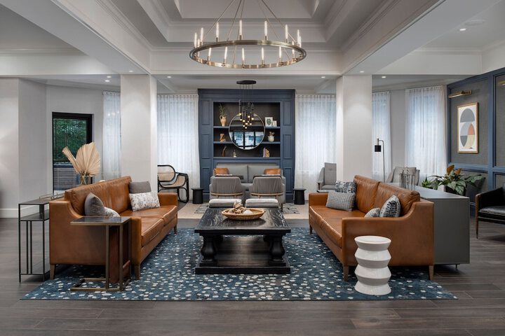 Lobby lounge