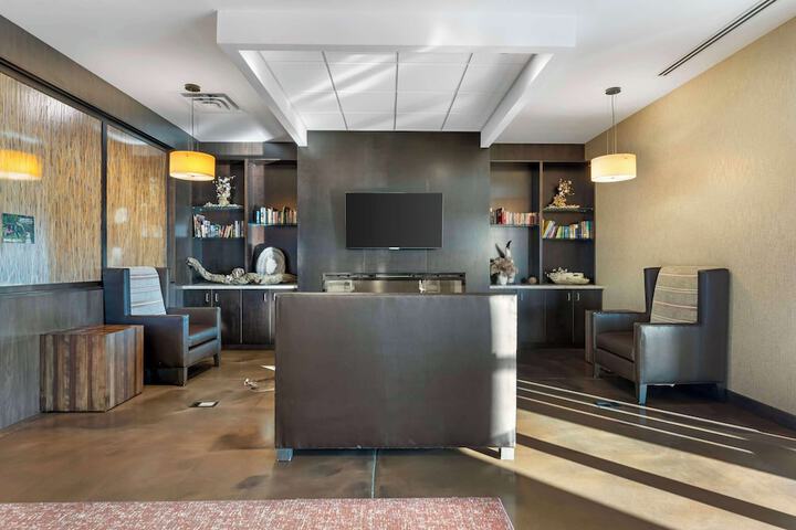 Hotel Interior 4 of 52