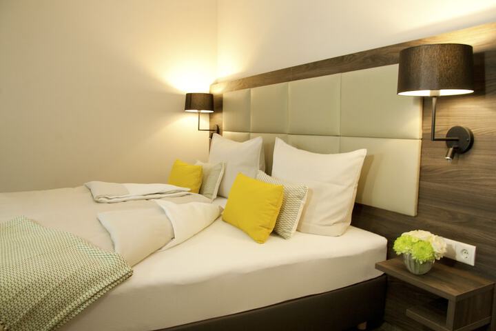 Room 4 of 48