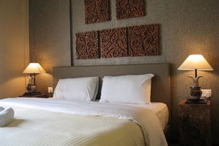 Room 18 of 23