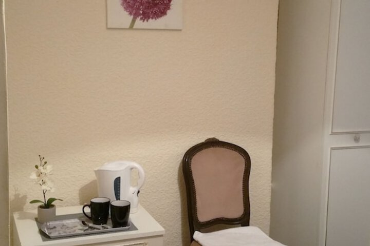 Room 3 of 18
