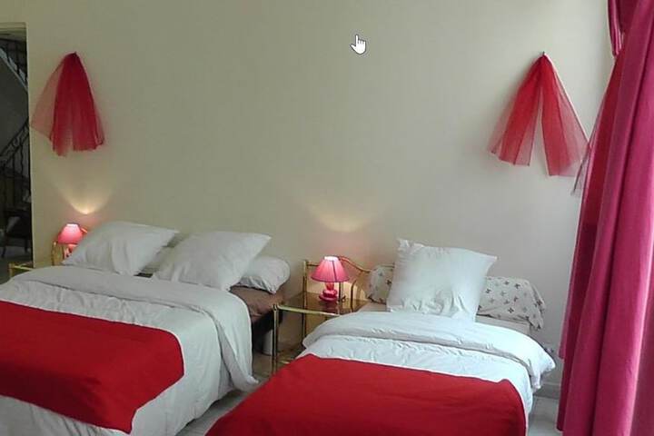 Room 6 of 7