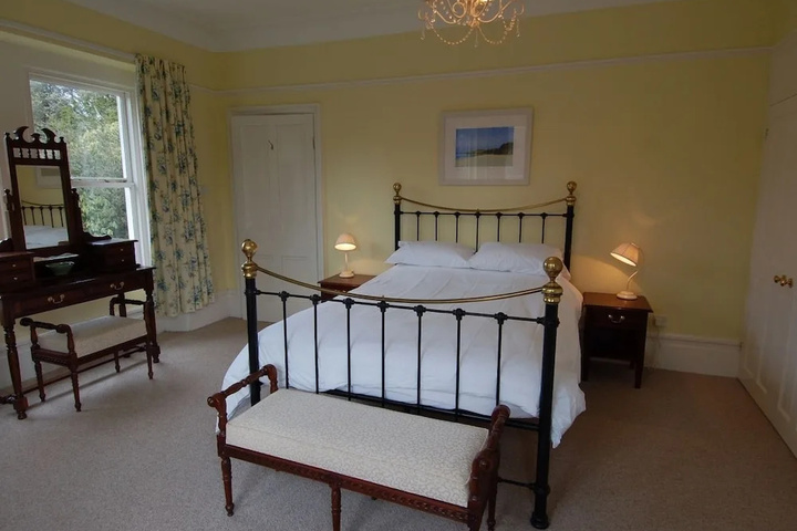 Room 2 of 14
