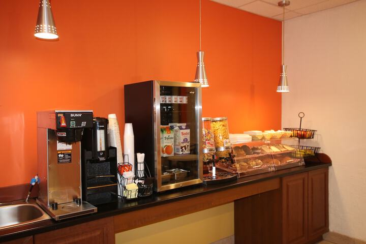 Breakfast area