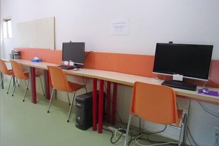 Business Center 18 of 20